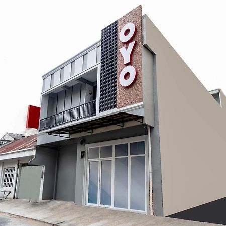 Super Oyo 2345 Homestay Jaya Medan Exterior foto