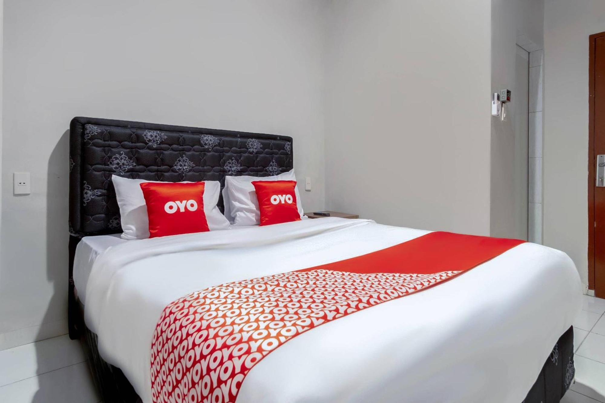 Super Oyo 2345 Homestay Jaya Medan Exterior foto