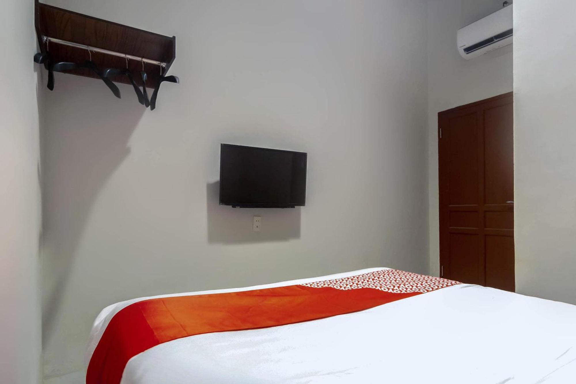 Super Oyo 2345 Homestay Jaya Medan Exterior foto