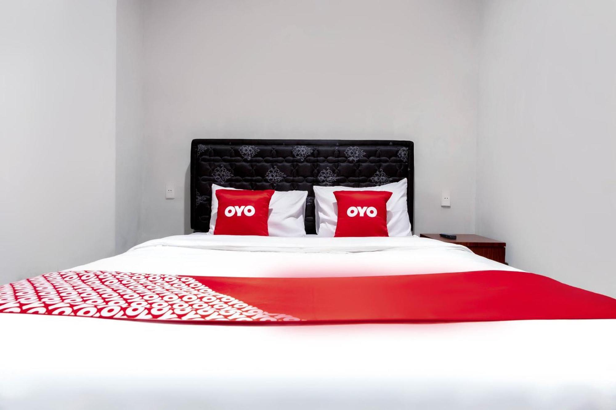 Super Oyo 2345 Homestay Jaya Medan Exterior foto