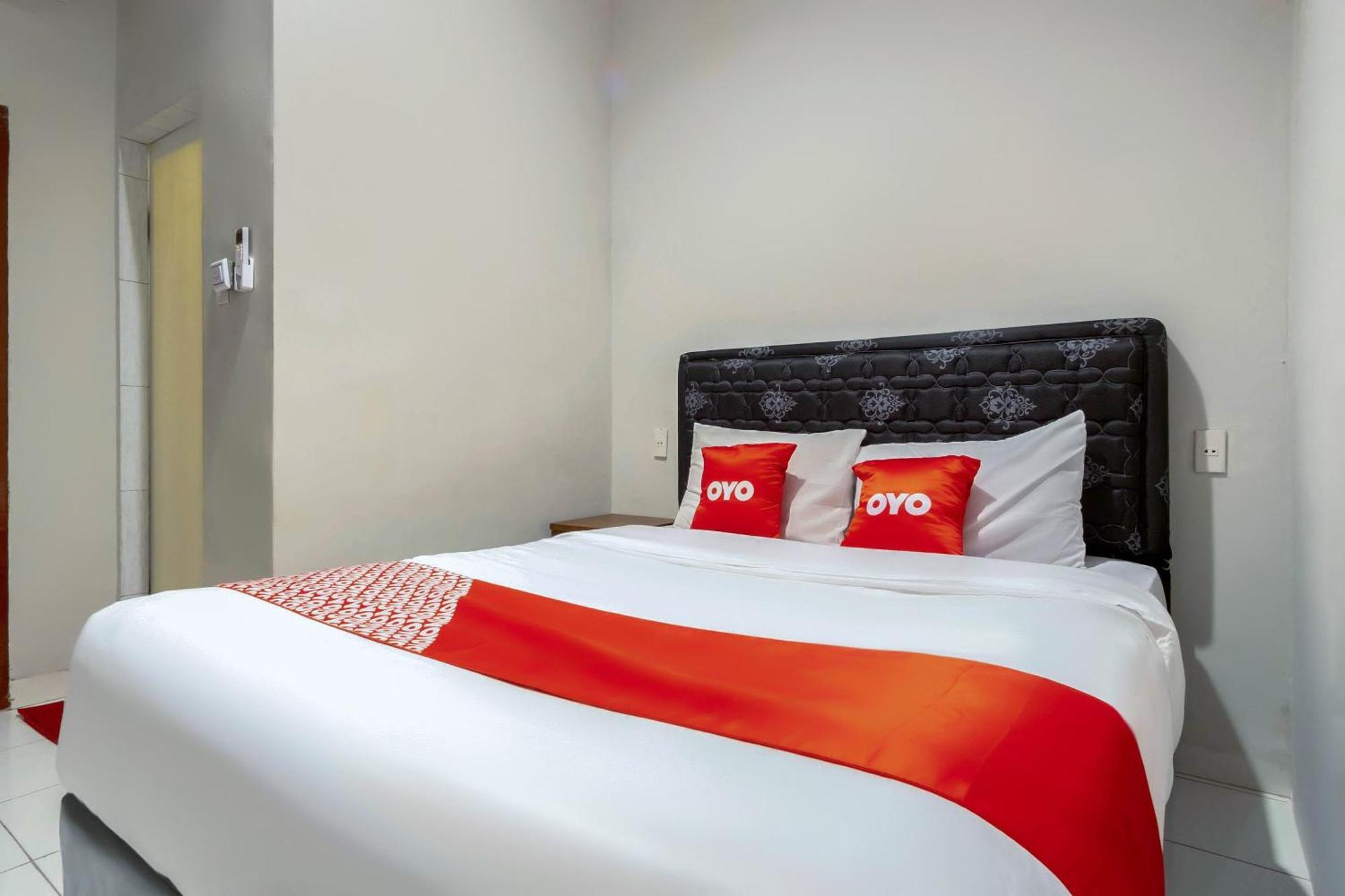Super Oyo 2345 Homestay Jaya Medan Exterior foto