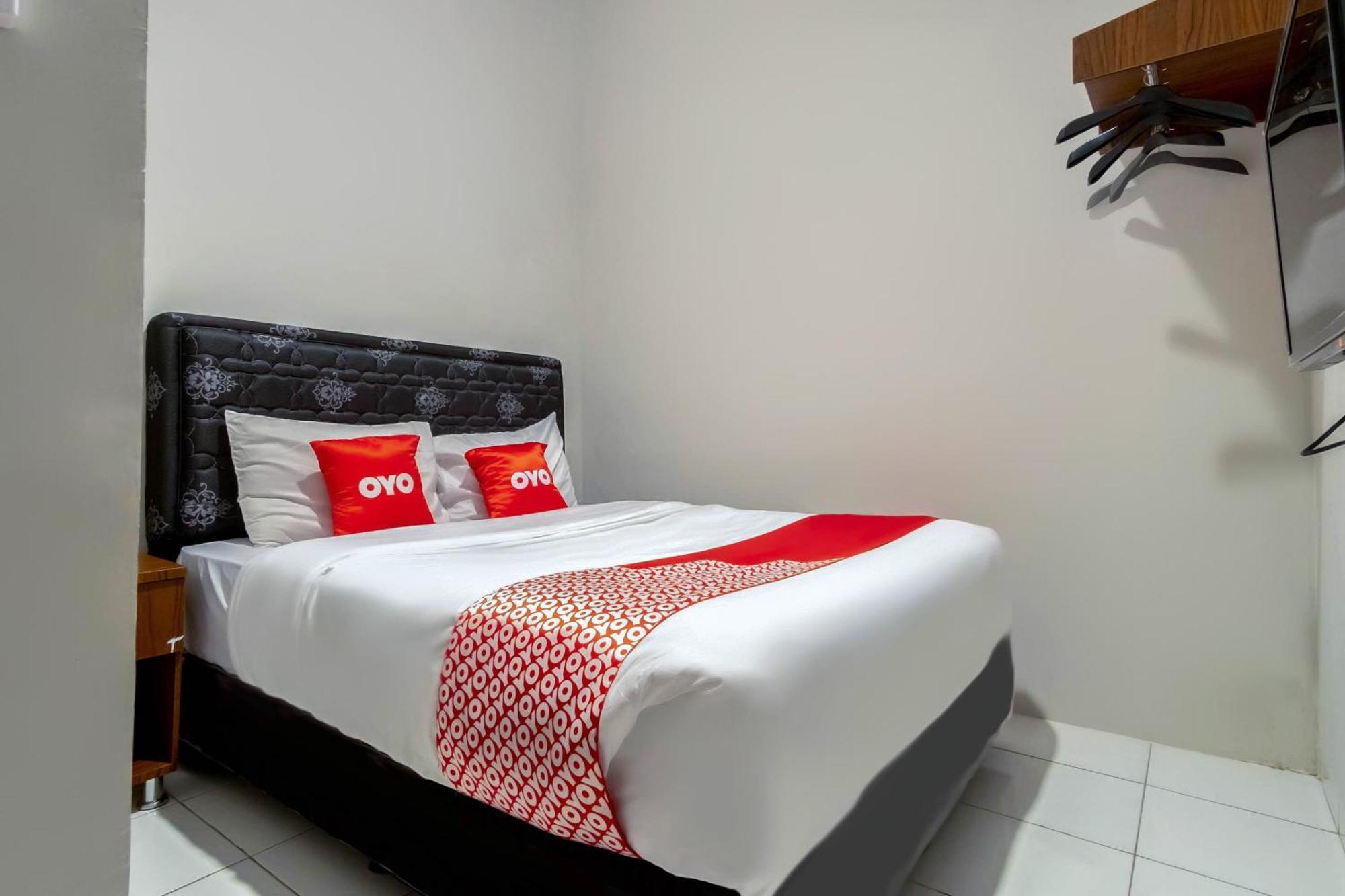 Super Oyo 2345 Homestay Jaya Medan Exterior foto